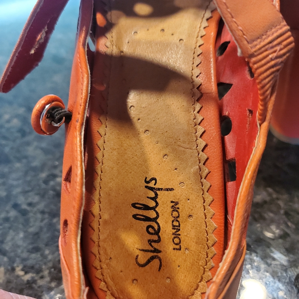 Orange pump - Picture 6 of 11